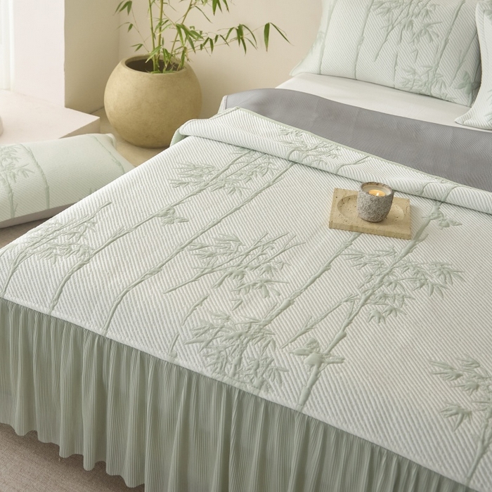 91家纺网 家纺一手货源 找家纺 金绣美居 2026春夏新款PE高分子复合凉感席双面提床裙款凉席三件套-竹影 竹影-绿色