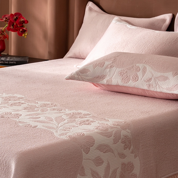 91家纺网 家纺一手货源 找家纺 （总）金绣美居 2026新款PE高分子复合凉感席双面提床裙款凉席三件套-忆江南