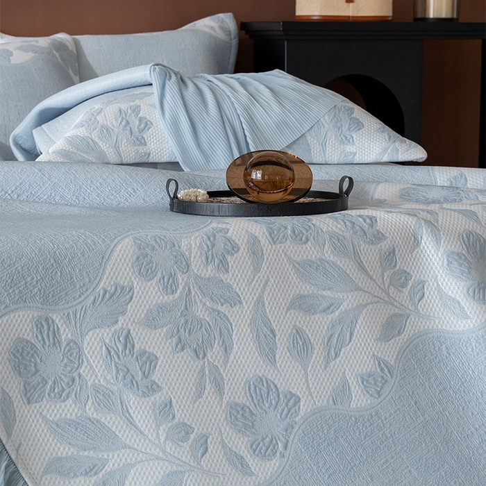 91家纺网 家纺一手货源 找家纺 金绣美居 2026新款PE高分子复合凉感席双面提床裙款凉席三件套-忆江南 忆江南-水蓝