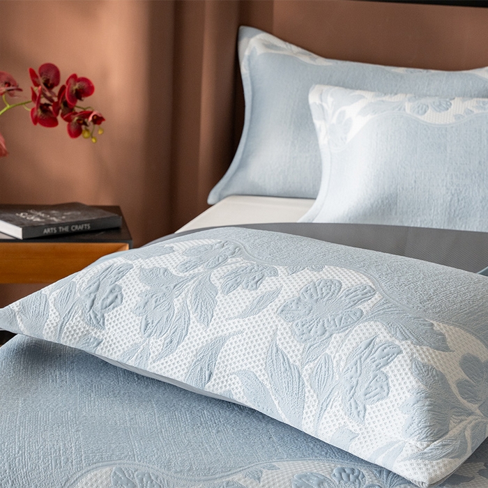 91家纺网 家纺一手货源 找家纺 金绣美居 2026新款PE高分子复合凉感席双面提床裙款凉席三件套-忆江南 忆江南-水蓝