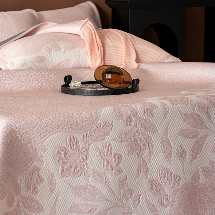 91家纺网 家纺一手货源 找家纺 金绣美居 2026新款PE高分子复合凉感席双面提床裙款凉席三件套-忆江南 忆江南-粉色