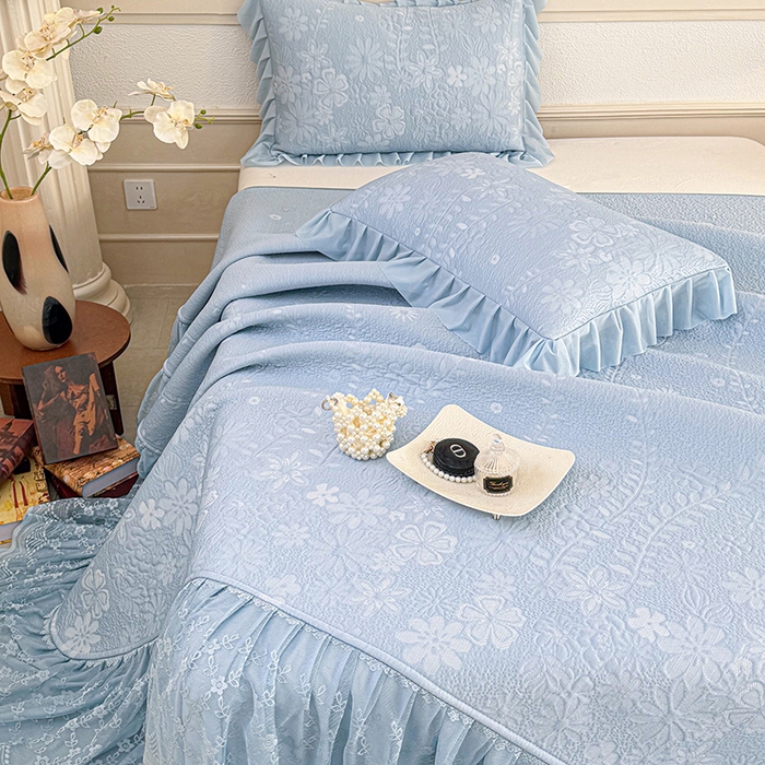 91家纺网 家纺一手货源 找家纺 金绣美居 2026新款PE高分子凉感席聚乙烯冰感床裙款凉席三件套-一路生花 一路生花-蓝色