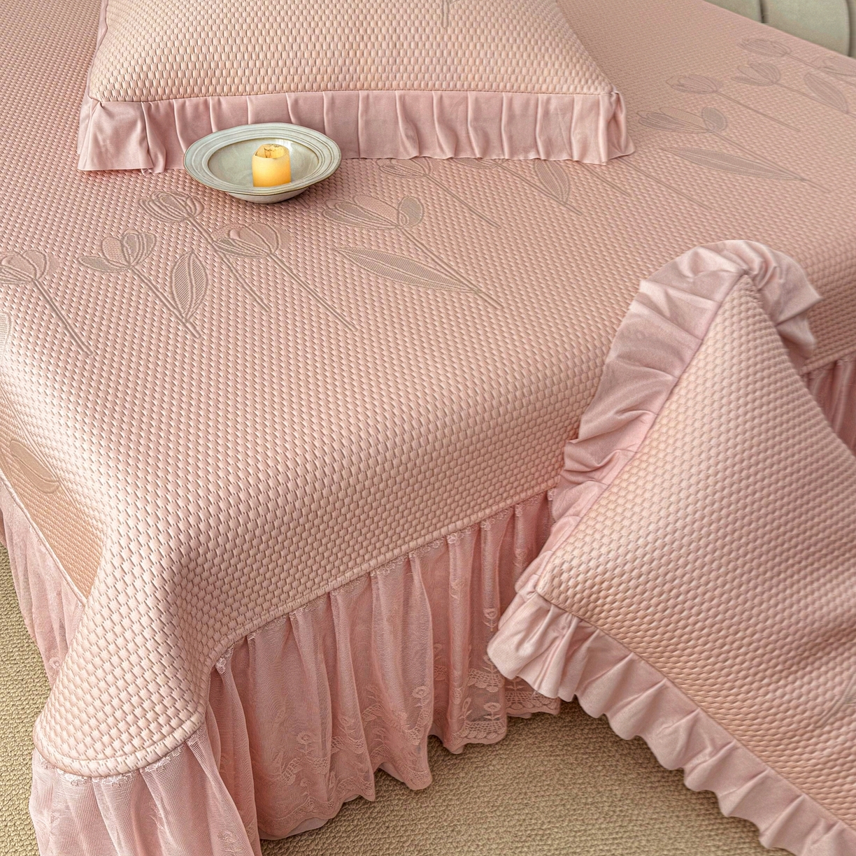 91家纺网 家纺一手货源 找家纺 （总）金绣美居 2026新款PE高分子凉感席聚乙烯冰感床裙款凉席三件套-七里香