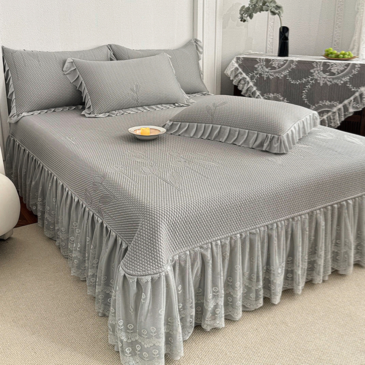 91家纺网 家纺一手货源 找家纺 （总）金绣美居 2026新款PE高分子凉感席聚乙烯冰感床裙款凉席三件套-七里香