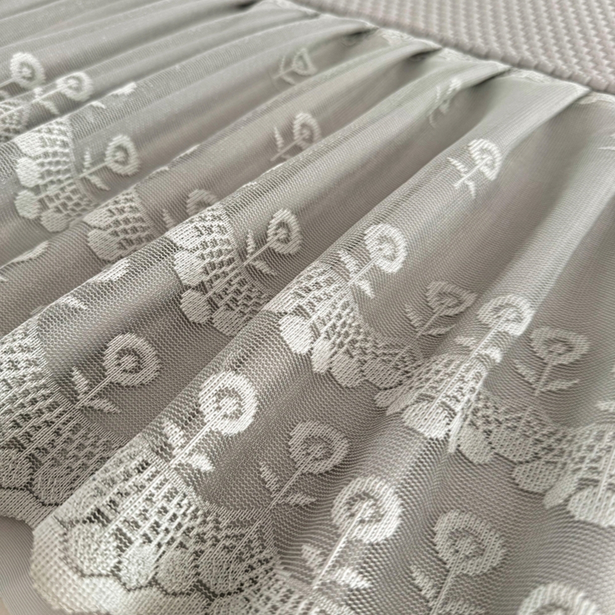 91家纺网 家纺一手货源 找家纺 金绣美居 2026新款PE高分子凉感席聚乙烯冰感床裙款凉席三件套-七里香 七里香-灰色