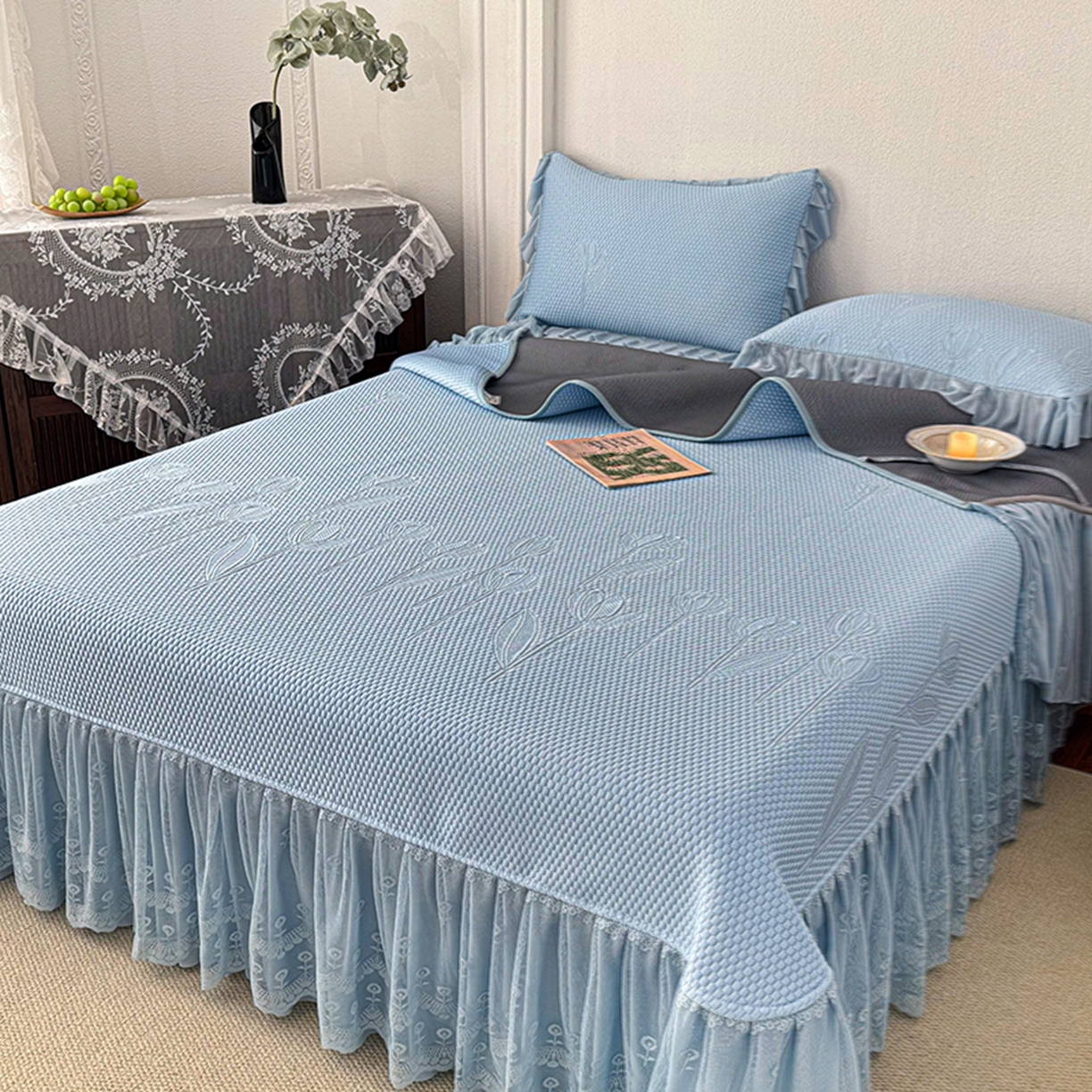 91家纺网 家纺一手货源 找家纺 金绣美居 2026新款PE高分子凉感席聚乙烯冰感床裙款凉席三件套-七里香 七里香-蓝色