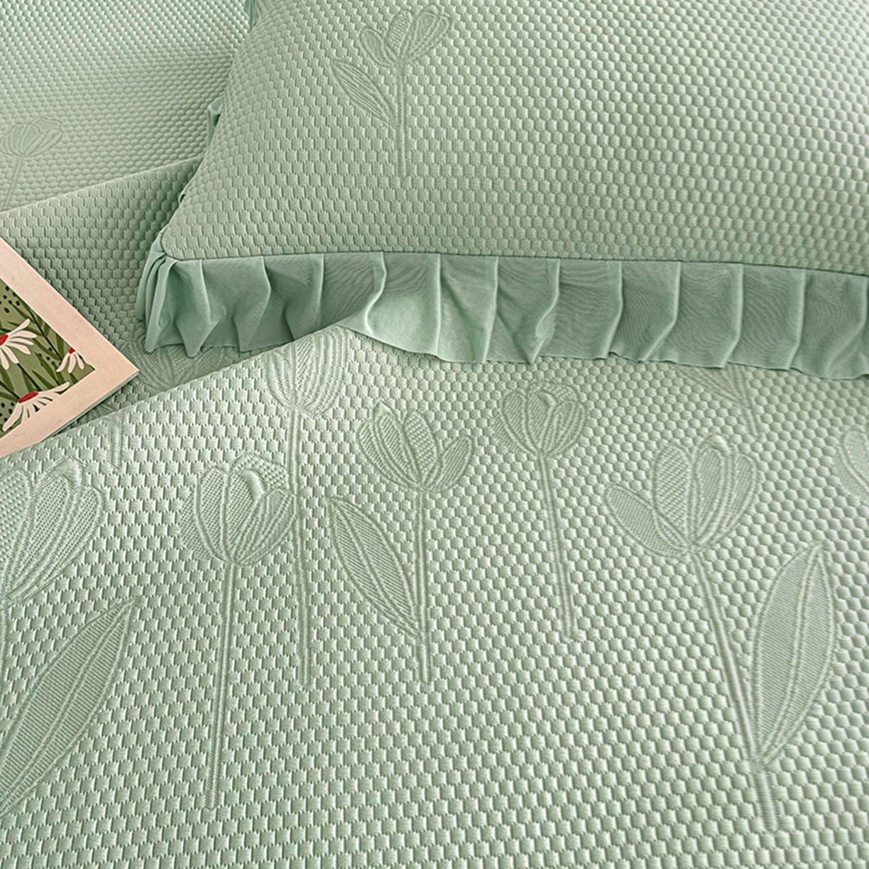 91家纺网 家纺一手货源 找家纺 金绣美居 2026新款PE高分子凉感席聚乙烯冰感床裙款凉席三件套-七里香 七里香-绿色