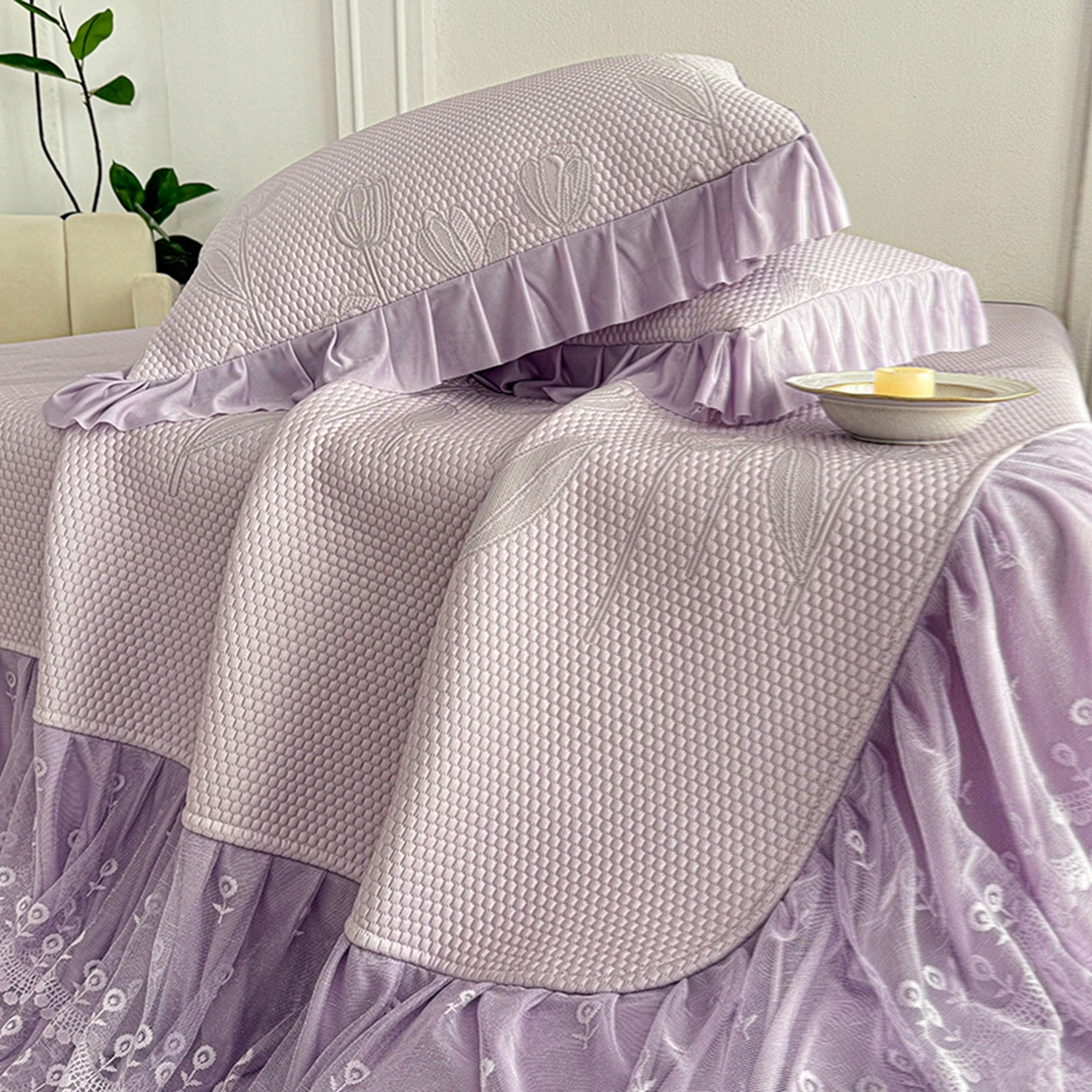 91家纺网 家纺一手货源 找家纺 金绣美居 2026新款PE高分子凉感席聚乙烯冰感床裙款凉席三件套-七里香 七里香-紫色