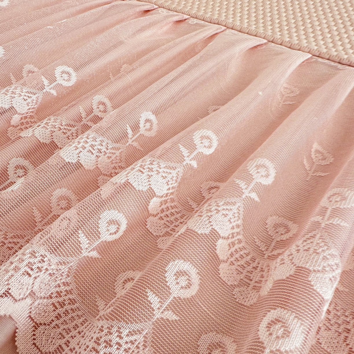 91家纺网 家纺一手货源 找家纺 金绣美居 2026新款PE高分子凉感席聚乙烯冰感床裙款凉席三件套-七里香 七里香-豆沙粉