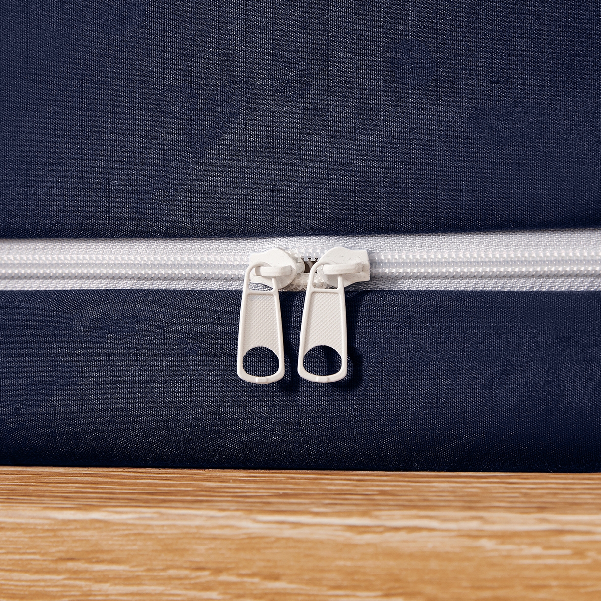 91家纺网 家纺一手货源 找家纺 澳萝拉 2026新款升级物理遮光防蚊无涂层无覆膜款学生坐床蚊帐 靛蓝拼米