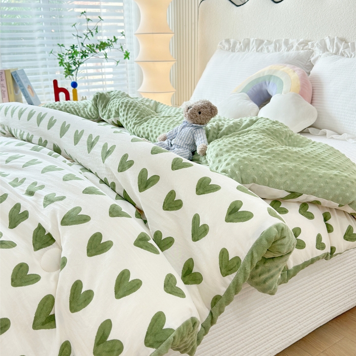 91家纺网 家纺一手货源 找家纺 赛琳 2026新款豆豆春秋被被子被芯 绿爱心