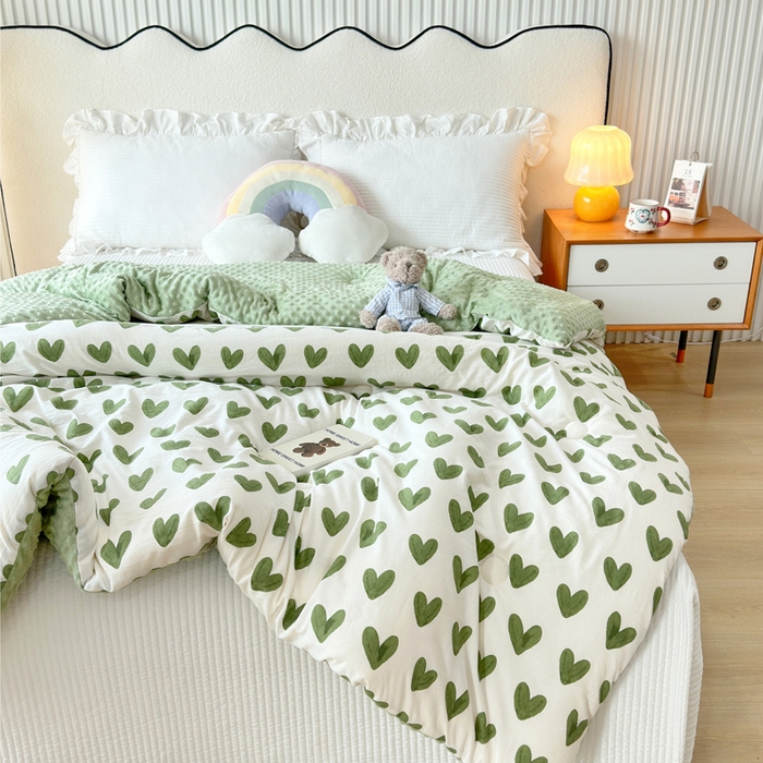 91家纺网 家纺一手货源 找家纺 赛琳 2026新款豆豆春秋被被子被芯 绿爱心