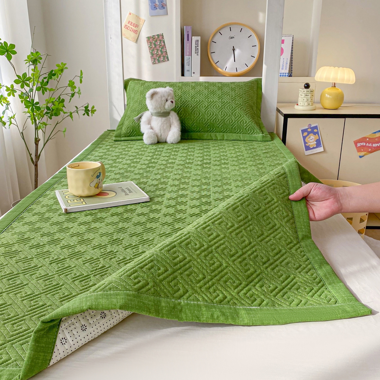 91家纺网 家纺一手货源 找家纺 首爱家纺 2026新款老粗布床盖床垫学生床 床盖 嫩绿