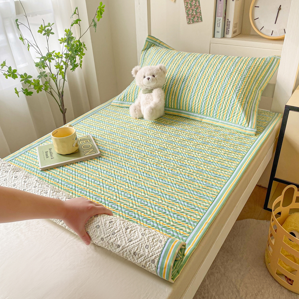 首爱家纺 2026新款老粗布床盖床垫学生床 床盖 果绿条