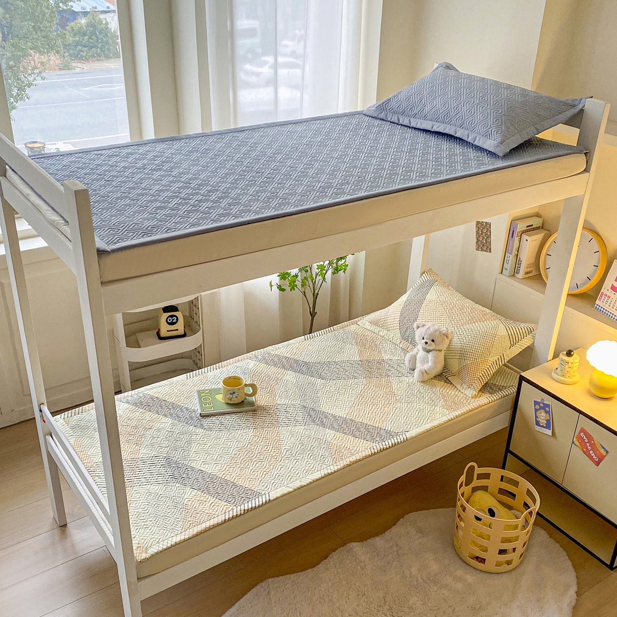 91家纺网 家纺一手货源 找家纺 首爱家纺 2026新款老粗布床盖床垫学生床 床盖 艾米