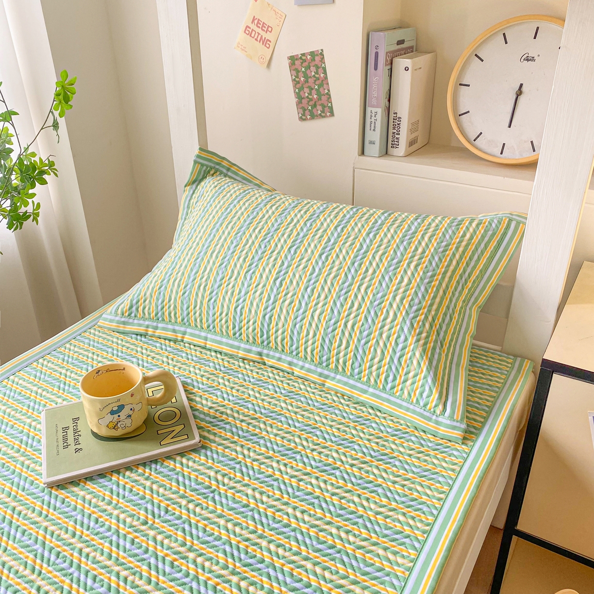 91家纺网 家纺一手货源 找家纺 首爱家纺 2026新款老粗布床盖床垫学生床 床盖 果绿条