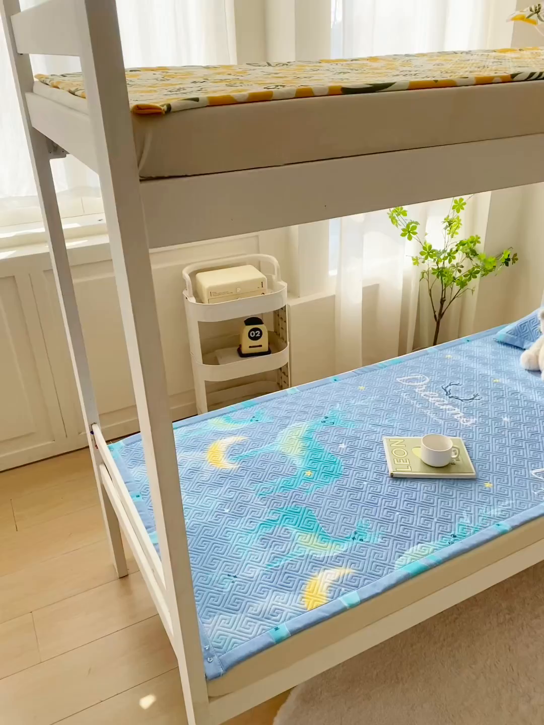 91家纺网 家纺一手货源 找家纺 首爱家纺 2026新款老粗布床盖床垫学生床 床盖 梦幻小鹿