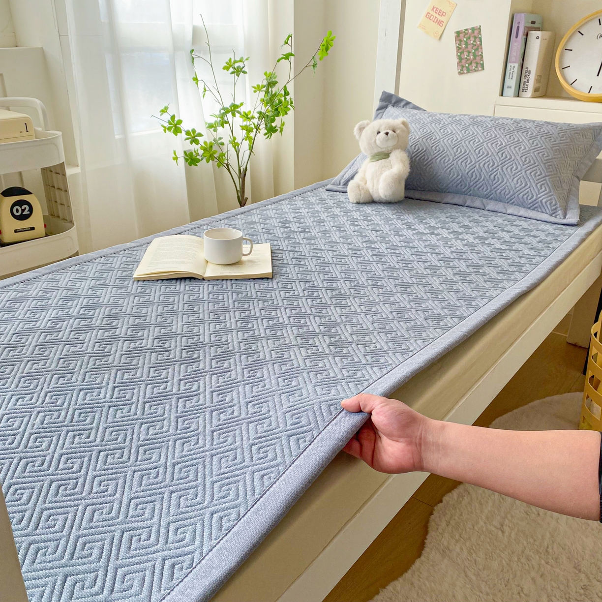 91家纺网 家纺一手货源 找家纺 首爱家纺 2026新款老粗布床盖床垫学生床 床盖 浅灰