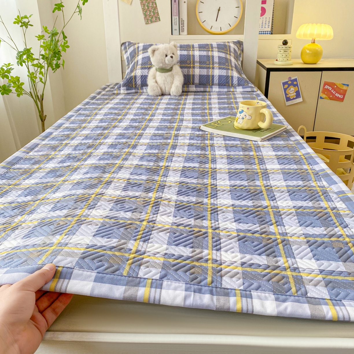 91家纺网 家纺一手货源 找家纺 首爱家纺 2026新款老粗布床盖床垫学生床 床盖 简兮蓝