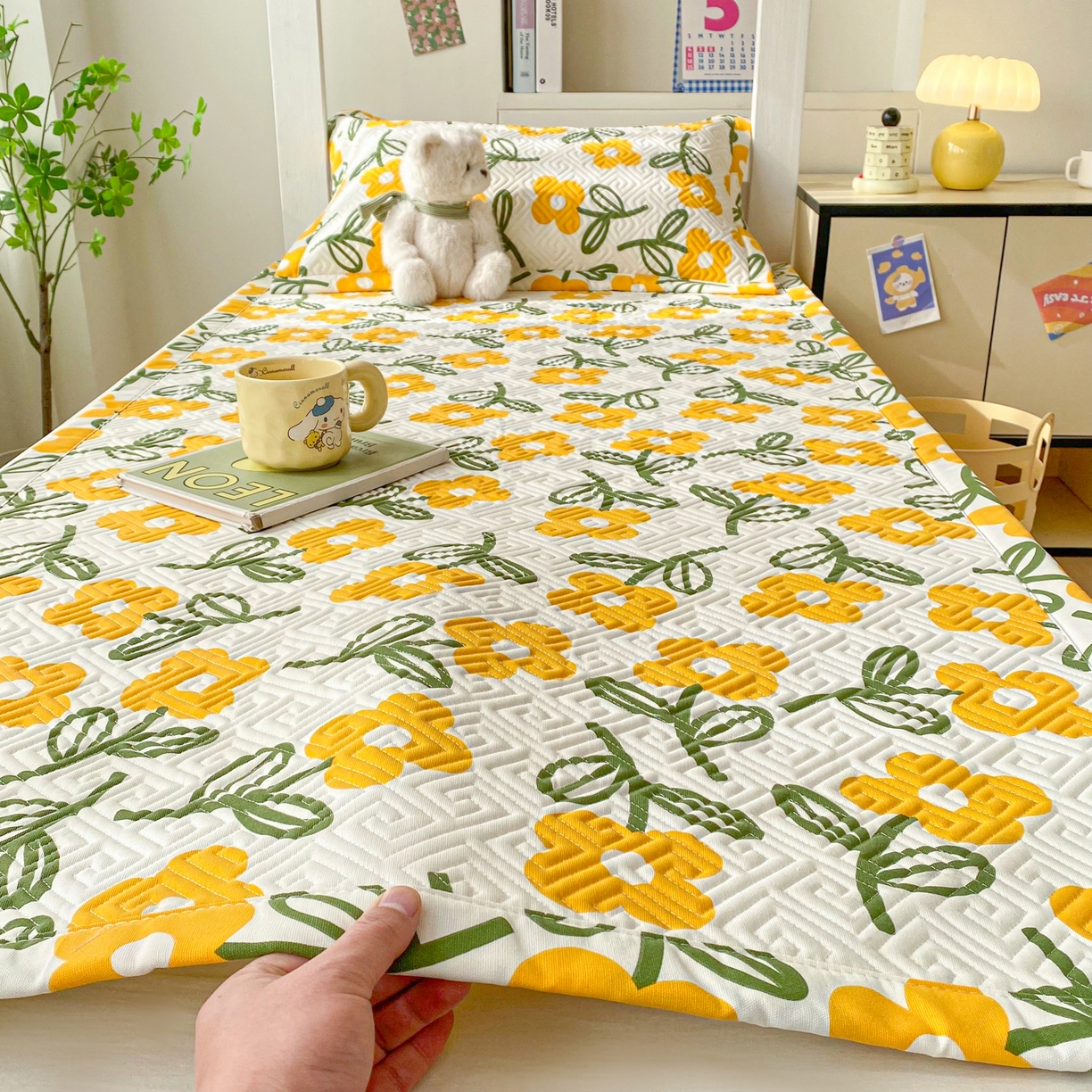 91家纺网 家纺一手货源 找家纺 首爱家纺 2026新款老粗布床盖床垫学生床 床盖 花颜