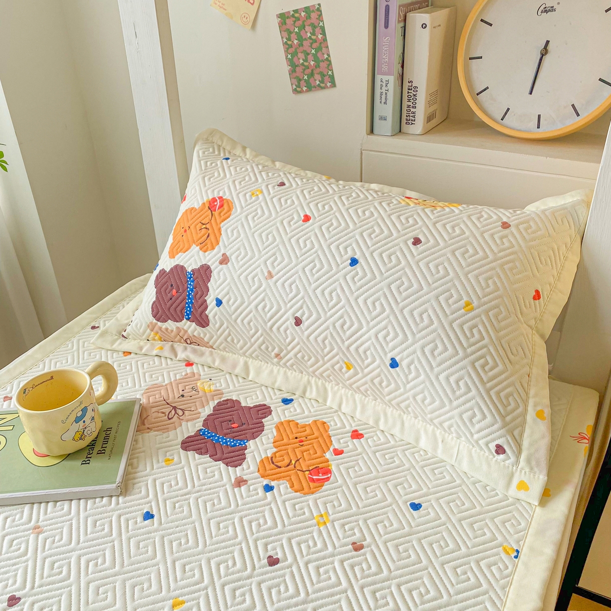 91家纺网 家纺一手货源 找家纺 首爱家纺 2026新款老粗布床盖床垫学生床 床盖 bear熊