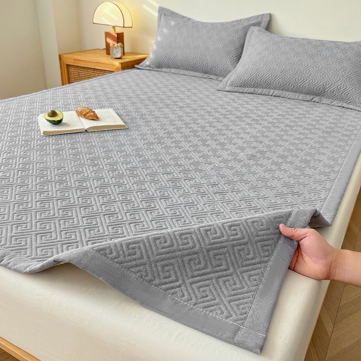 91家纺网 家纺一手货源 找家纺 首爱家纺 2026新款老粗布床盖床垫大床 床盖 浅灰