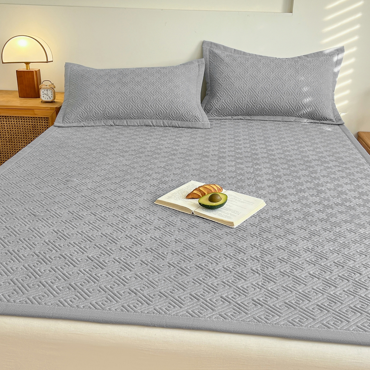 91家纺网 家纺一手货源 找家纺 首爱家纺 2026新款老粗布床盖床垫大床 床盖 浅灰