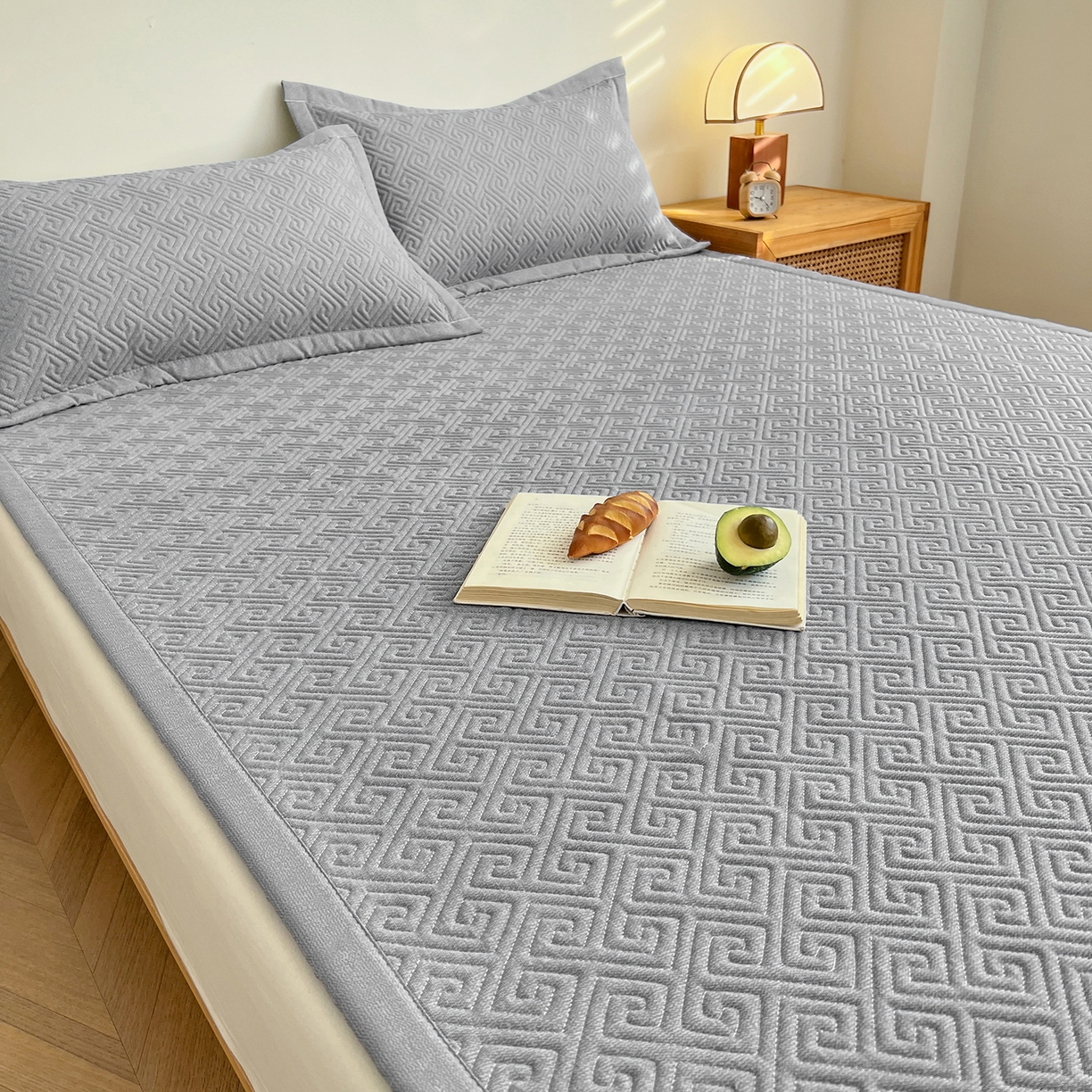 91家纺网 家纺一手货源 找家纺 首爱家纺 2026新款老粗布床盖床垫大床 床盖 浅灰