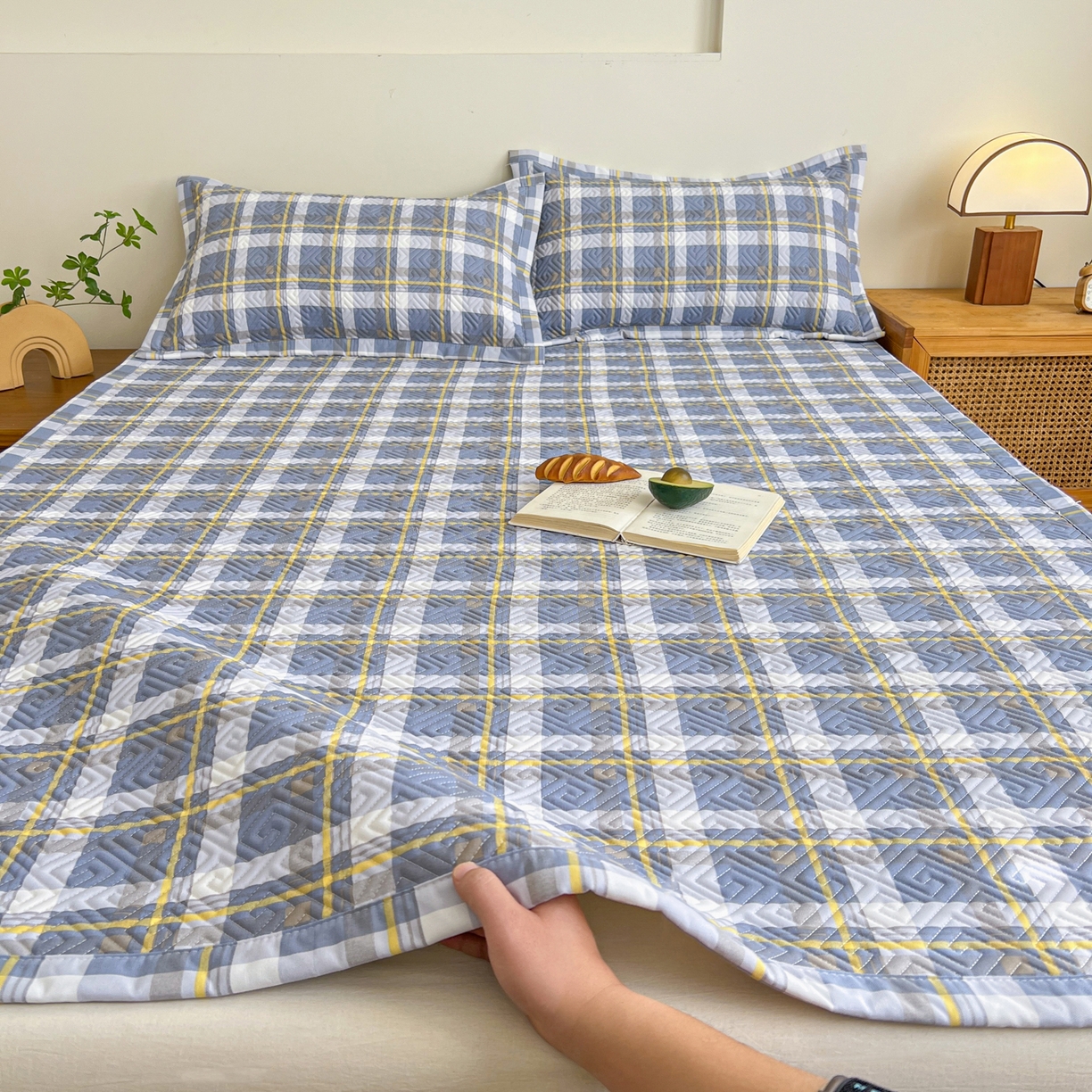 91家纺网 家纺一手货源 找家纺 首爱家纺 2026新款老粗布床盖床垫大床 床盖 简兮蓝