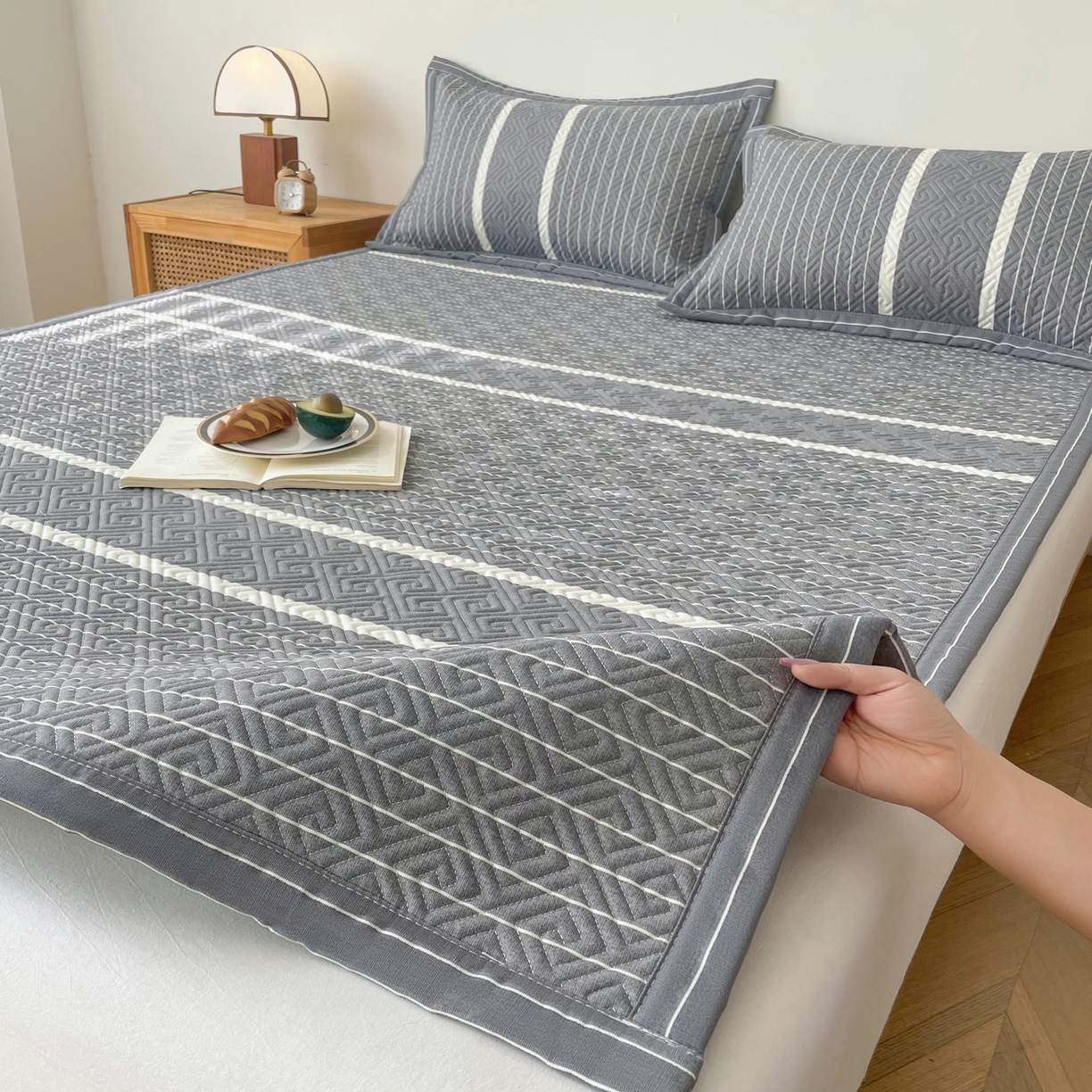 91家纺网 家纺一手货源 找家纺 首爱家纺 2026新款老粗布床盖床垫大床 床盖 冷灰