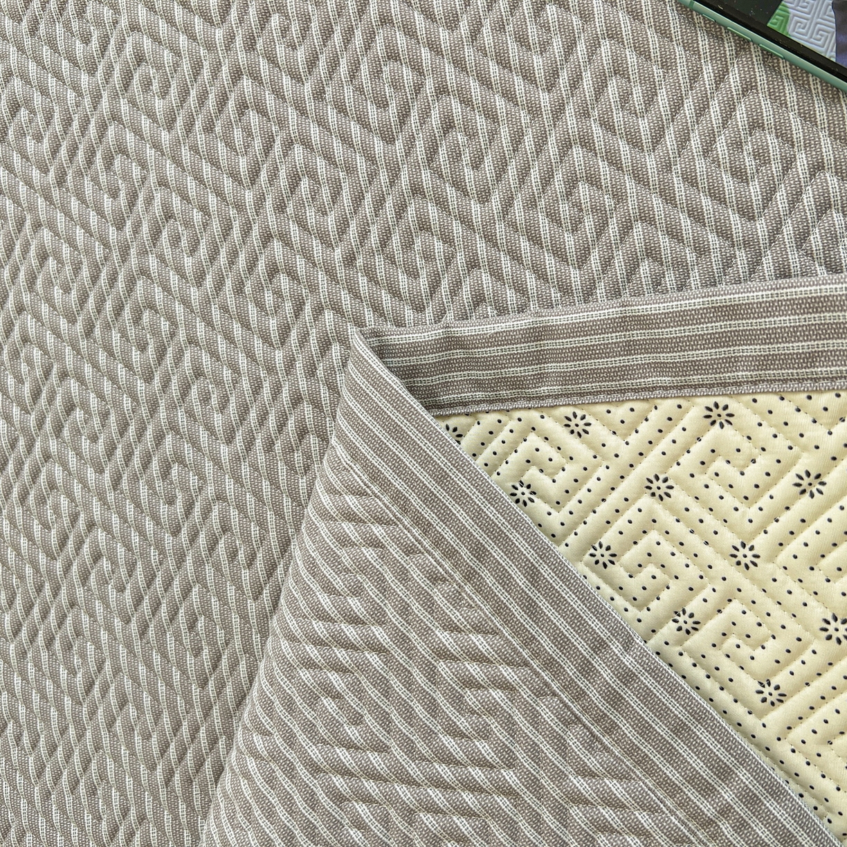 91家纺网 家纺一手货源 找家纺 首爱家纺 2026新款老粗布床盖床垫大床 床盖 条纹灰