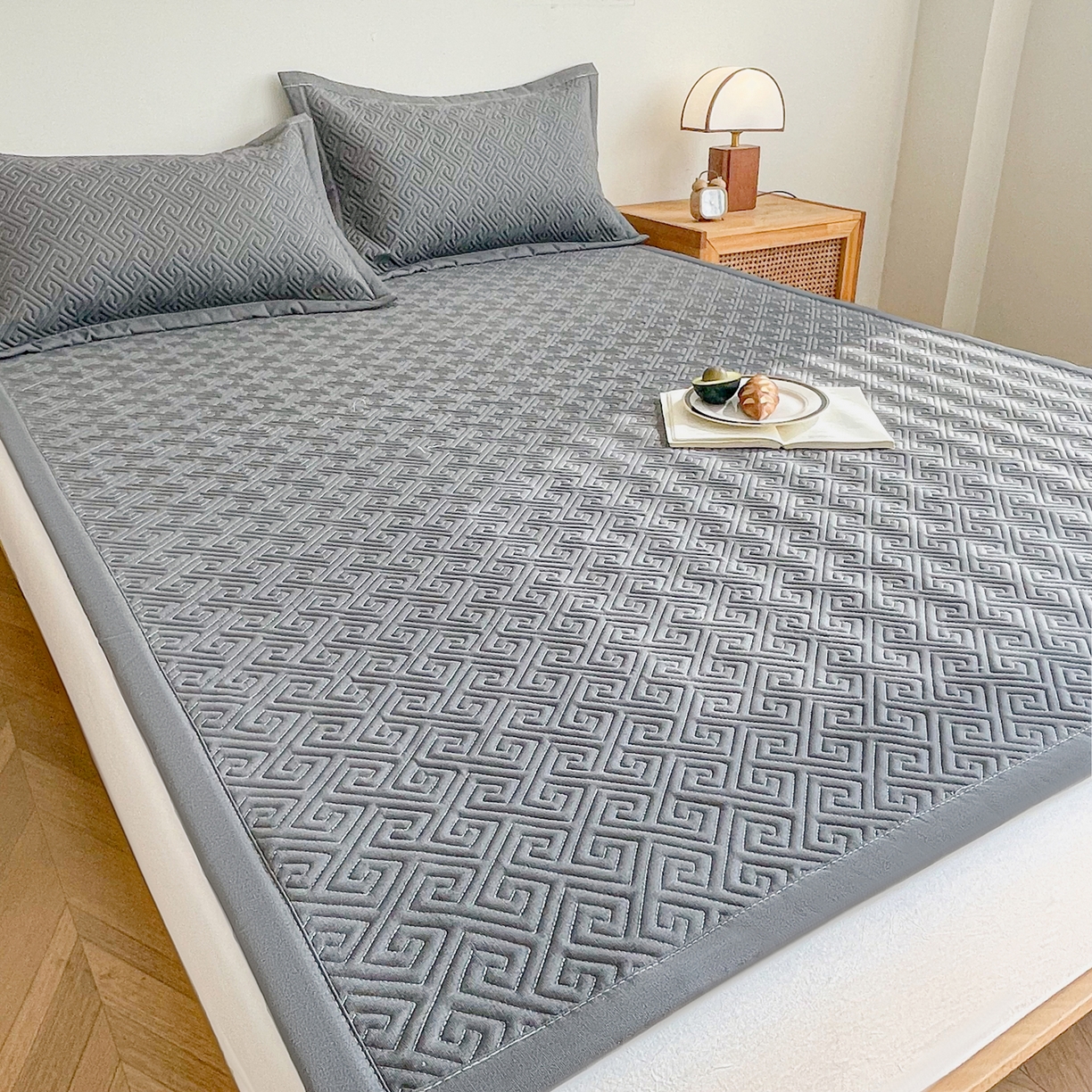 91家纺网 家纺一手货源 找家纺 首爱家纺 2026新款老粗布床盖床垫大床 床盖 傍晚