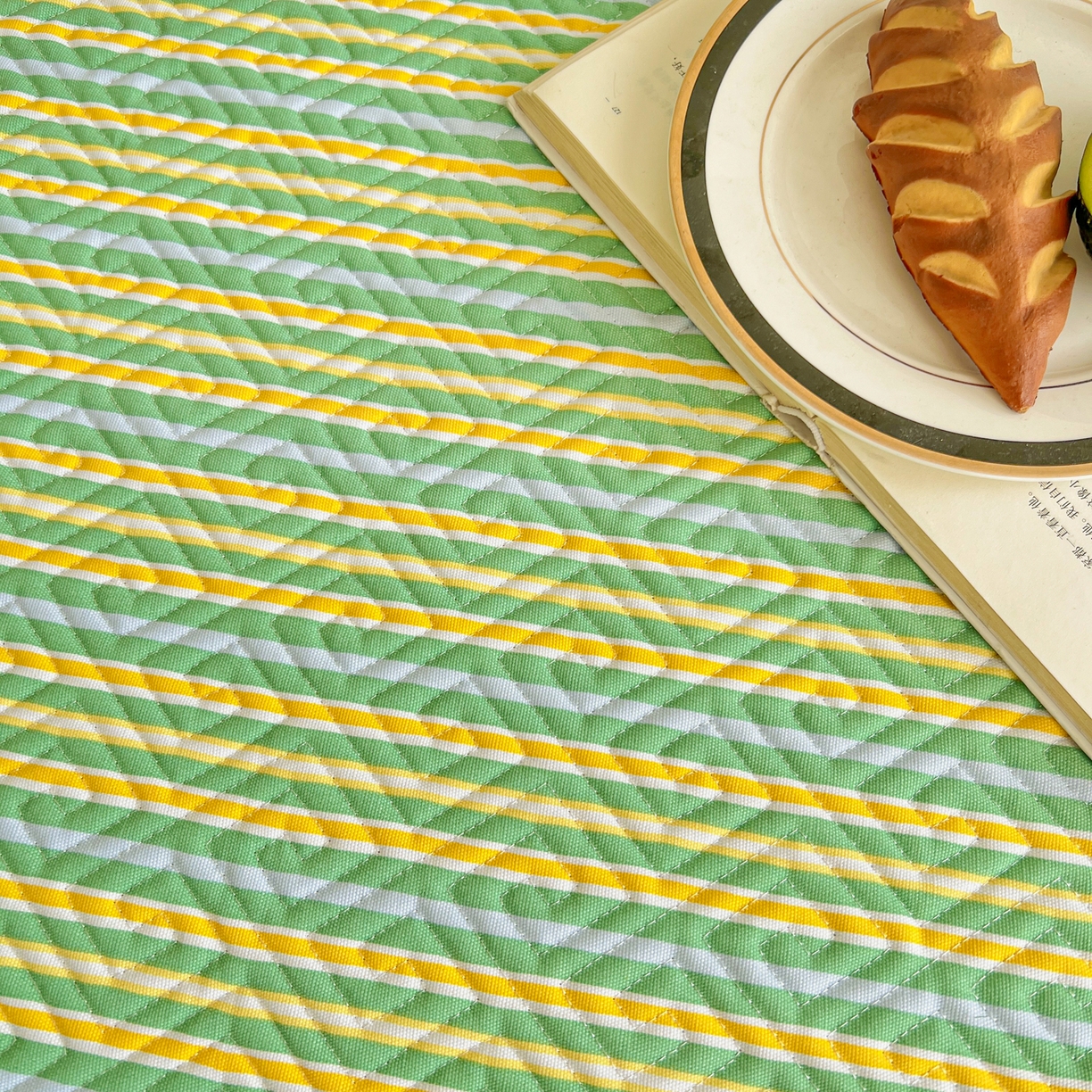 91家纺网 家纺一手货源 找家纺 首爱家纺 2026新款老粗布床盖床垫大床 床盖 果绿条