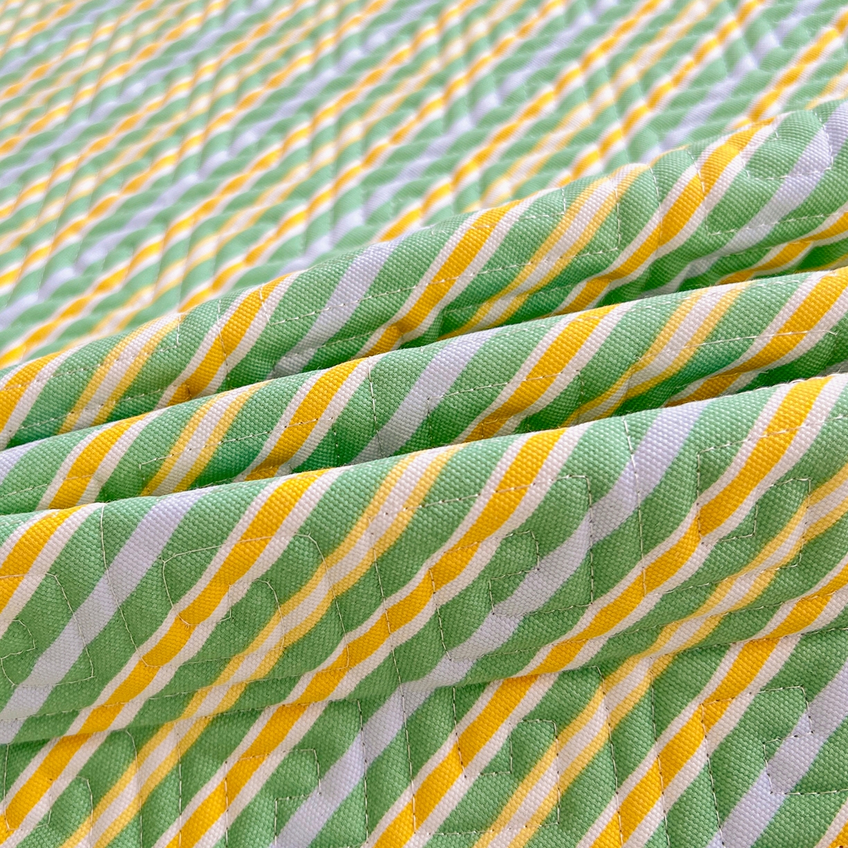 91家纺网 家纺一手货源 找家纺 首爱家纺 2026新款老粗布床盖床垫大床 床盖 果绿条