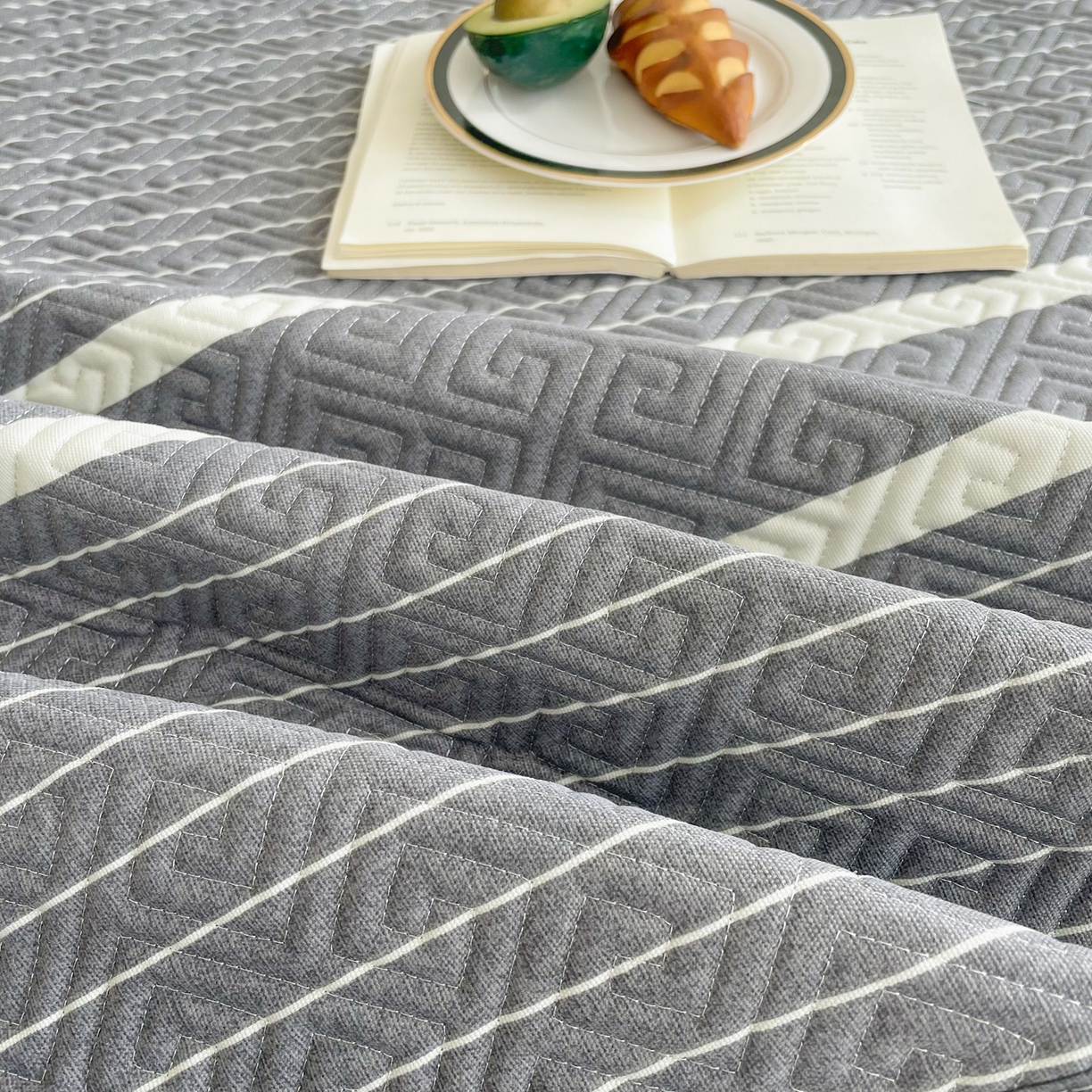 91家纺网 家纺一手货源 找家纺 首爱家纺 2026新款老粗布床盖床垫大床 床盖 冷灰