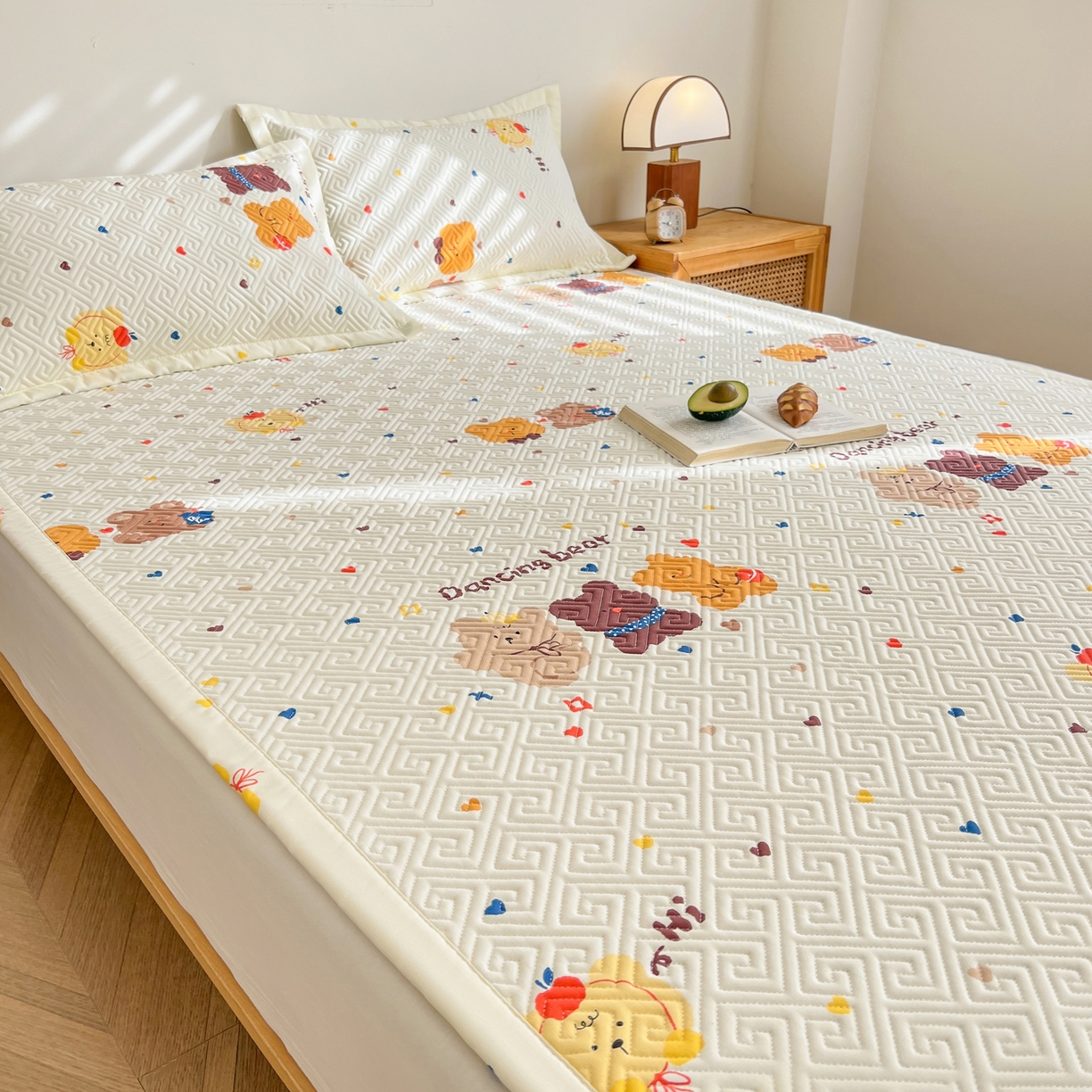 91家纺网 家纺一手货源 找家纺 首爱家纺 2026新款老粗布床盖床垫大床 床盖 bear熊