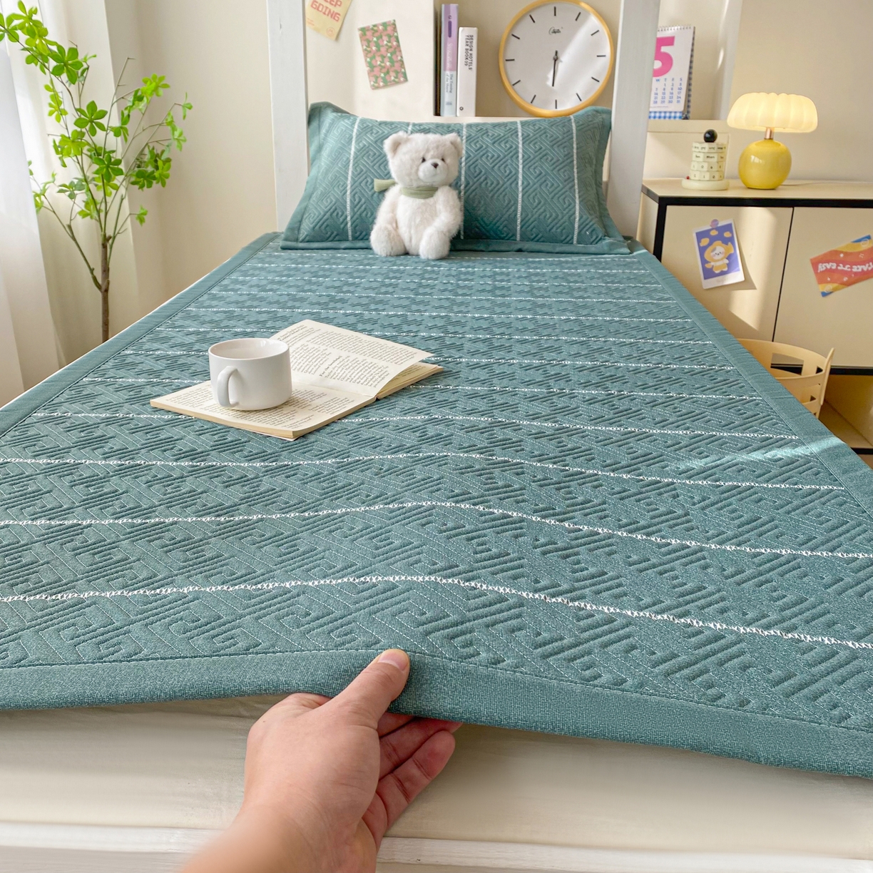 91家纺网 家纺一手货源 找家纺 棉乐町家居 2026新款老粗布床盖床垫学生床 床盖 初见