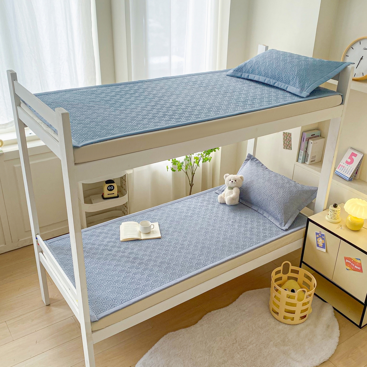 91家纺网 家纺一手货源 找家纺 棉乐町家居 2026新款老粗布床盖床垫学生床 床盖 浅灰