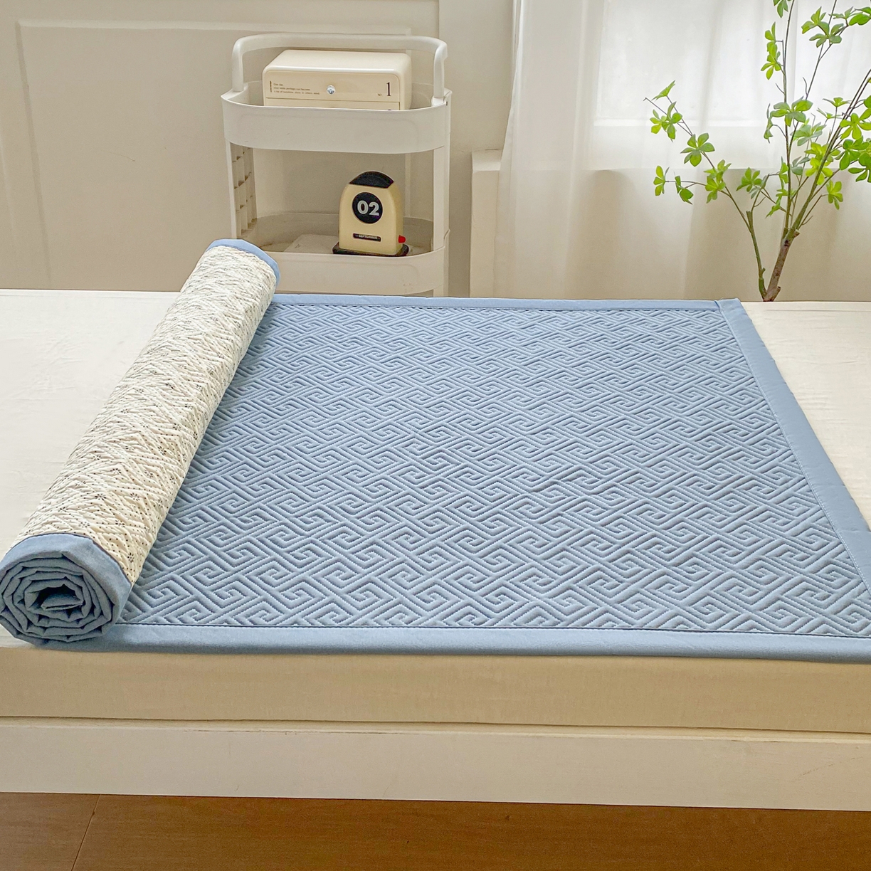 91家纺网 家纺一手货源 找家纺 棉乐町家居 2026新款老粗布床盖床垫学生床 床盖 偶遇