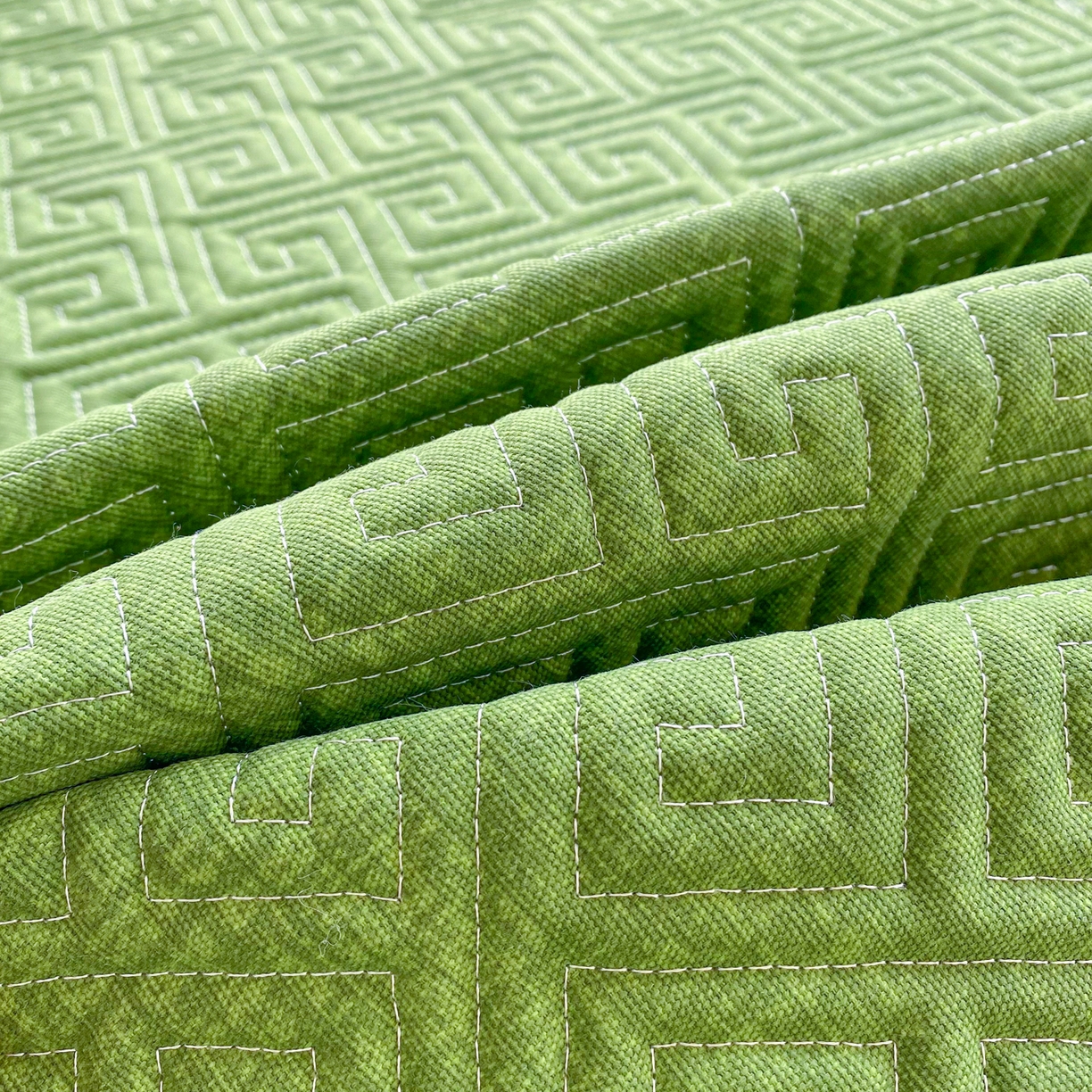 91家纺网 家纺一手货源 找家纺 棉乐町家居 2026新款老粗布床盖床垫学生床 床盖 嫩绿