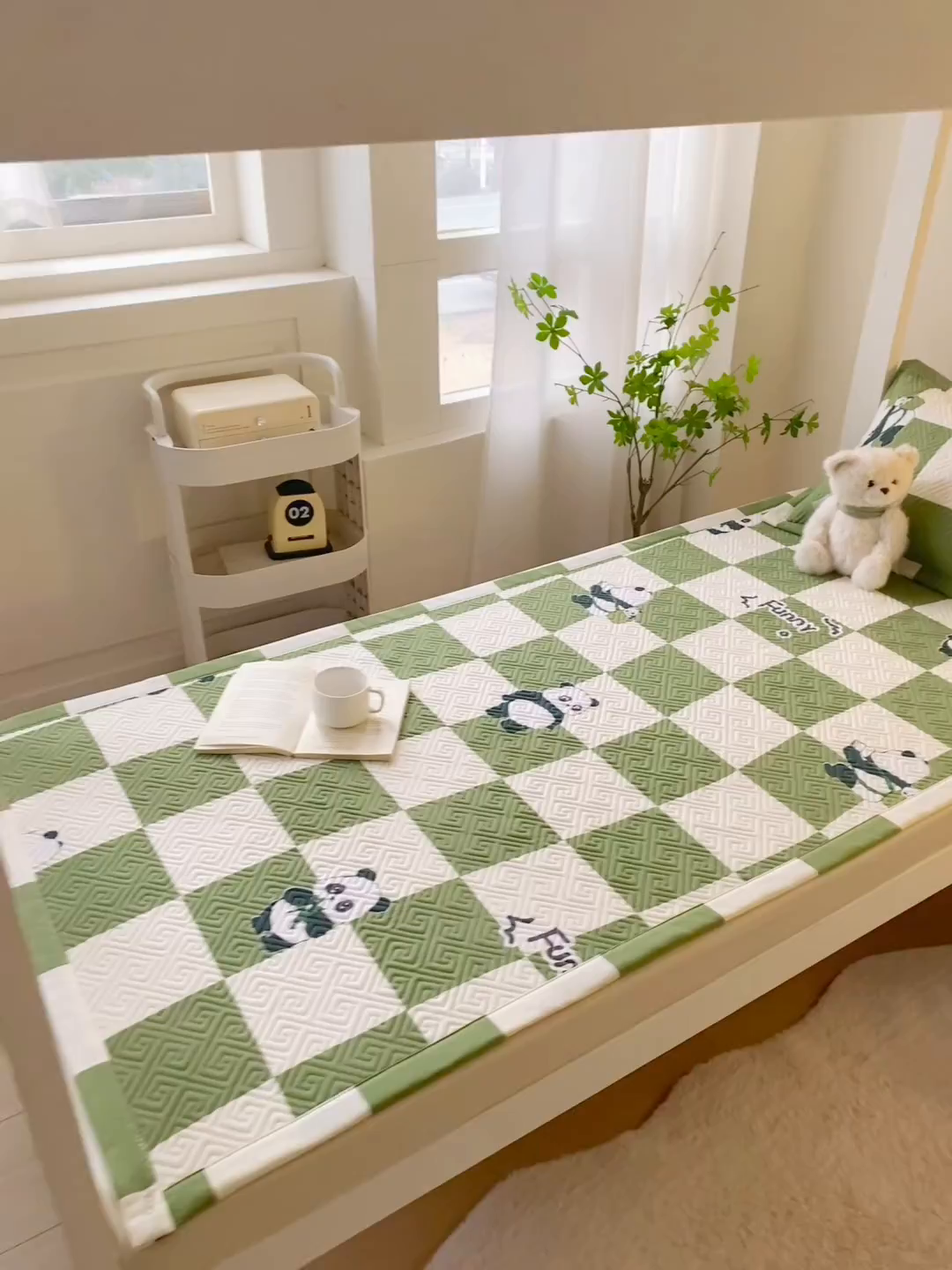 91家纺网 家纺一手货源 找家纺 棉乐町家居 2026新款老粗布床盖床垫学生床 床盖 可爱熊猫