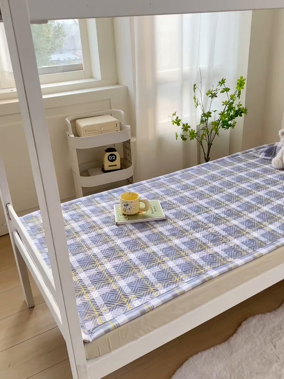 91家纺网 家纺一手货源 找家纺 棉乐町家居 2026新款老粗布床盖床垫学生床 床盖 简兮蓝