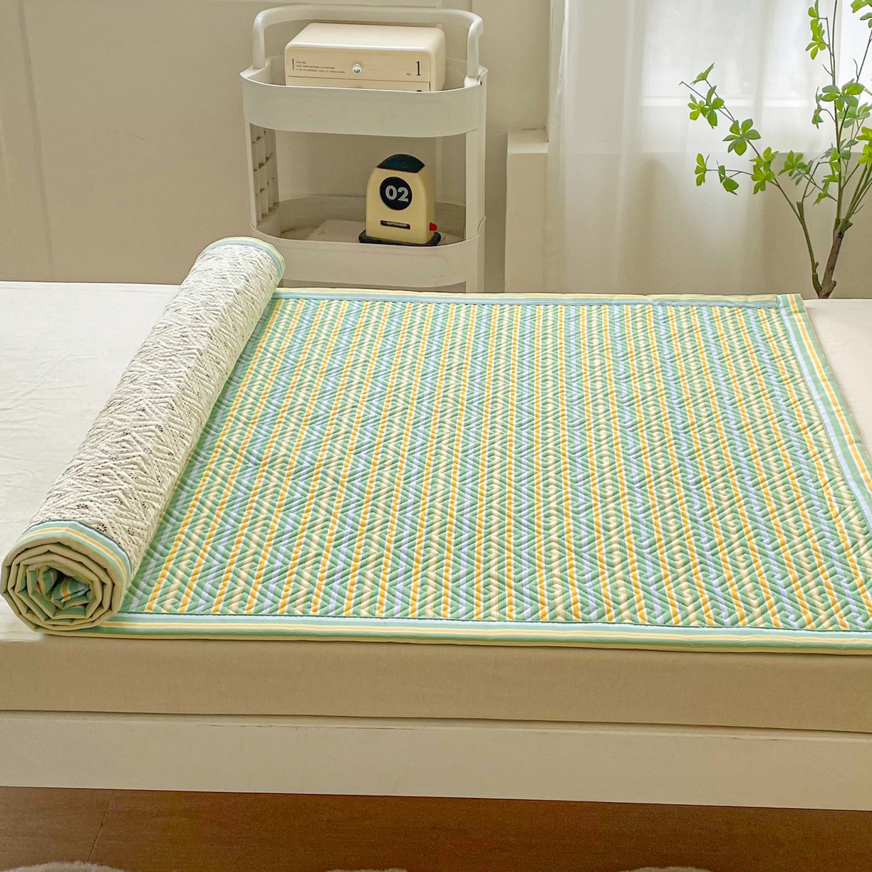 91家纺网 家纺一手货源 找家纺 棉乐町家居 2026新款老粗布床盖床垫学生床 床盖 果绿条