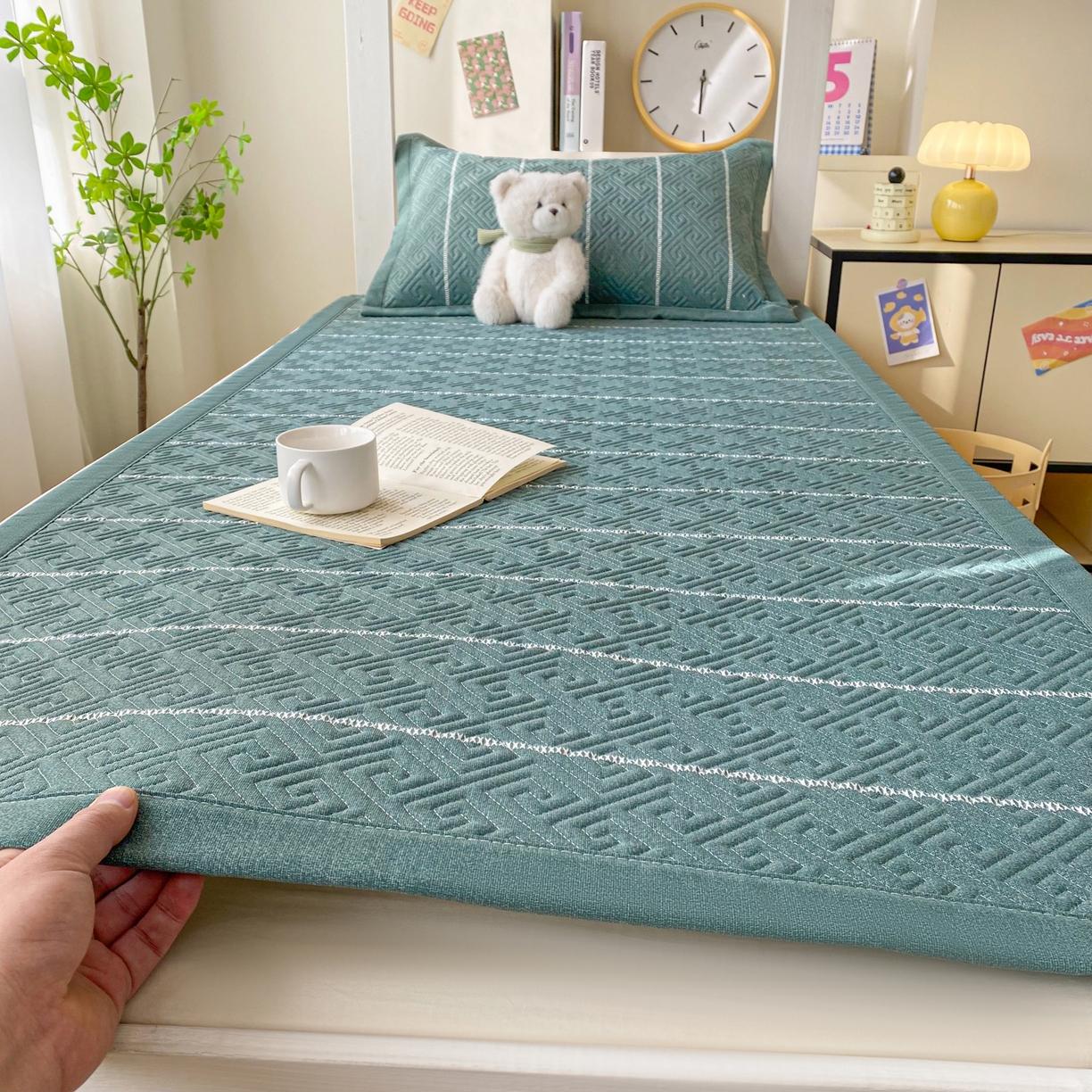 91家纺网 家纺一手货源 找家纺 棉乐町家居 2026新款老粗布床盖床垫学生床 床盖 初见