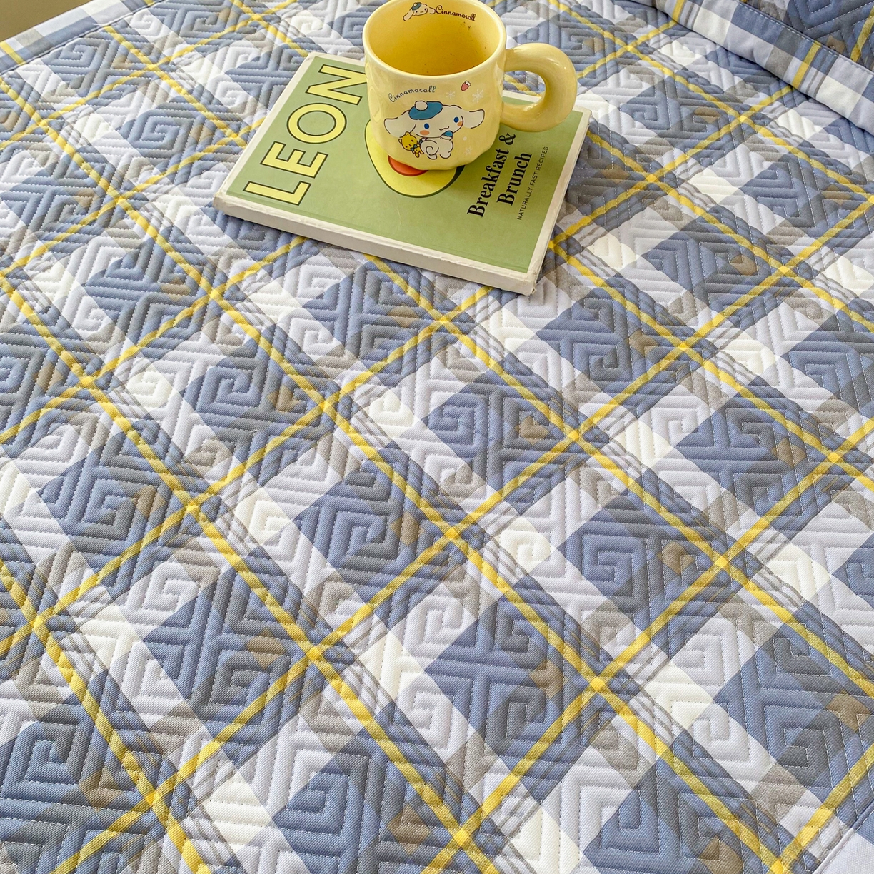 91家纺网 家纺一手货源 找家纺 棉乐町家居 2026新款老粗布床盖床垫学生床 床盖 简兮蓝