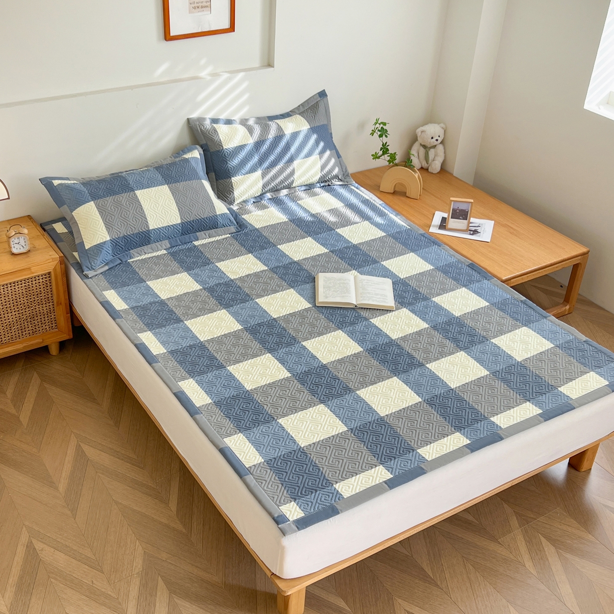 91家纺网 家纺一手货源 找家纺 棉乐町家居 2026新款老粗布床盖床垫大床 床盖 蓝格