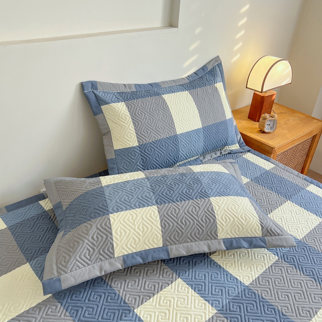 91家纺网 家纺一手货源 找家纺 棉乐町家居 2026新款老粗布床盖床垫大床 床盖 蓝格