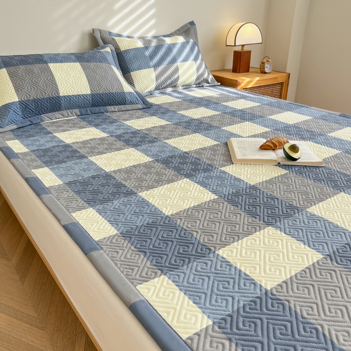 91家纺网 家纺一手货源 找家纺 棉乐町家居 2026新款老粗布床盖床垫大床 床盖 蓝格