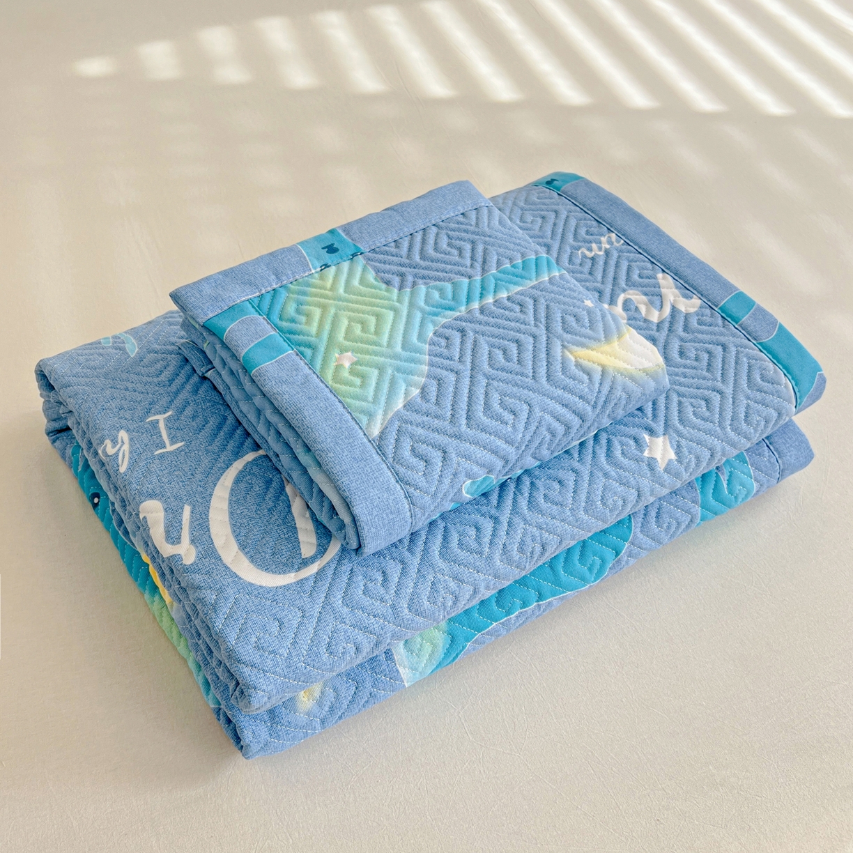 91家纺网 家纺一手货源 找家纺 棉乐町家居 2026新款老粗布床盖床垫大床 床盖 梦幻小鹿