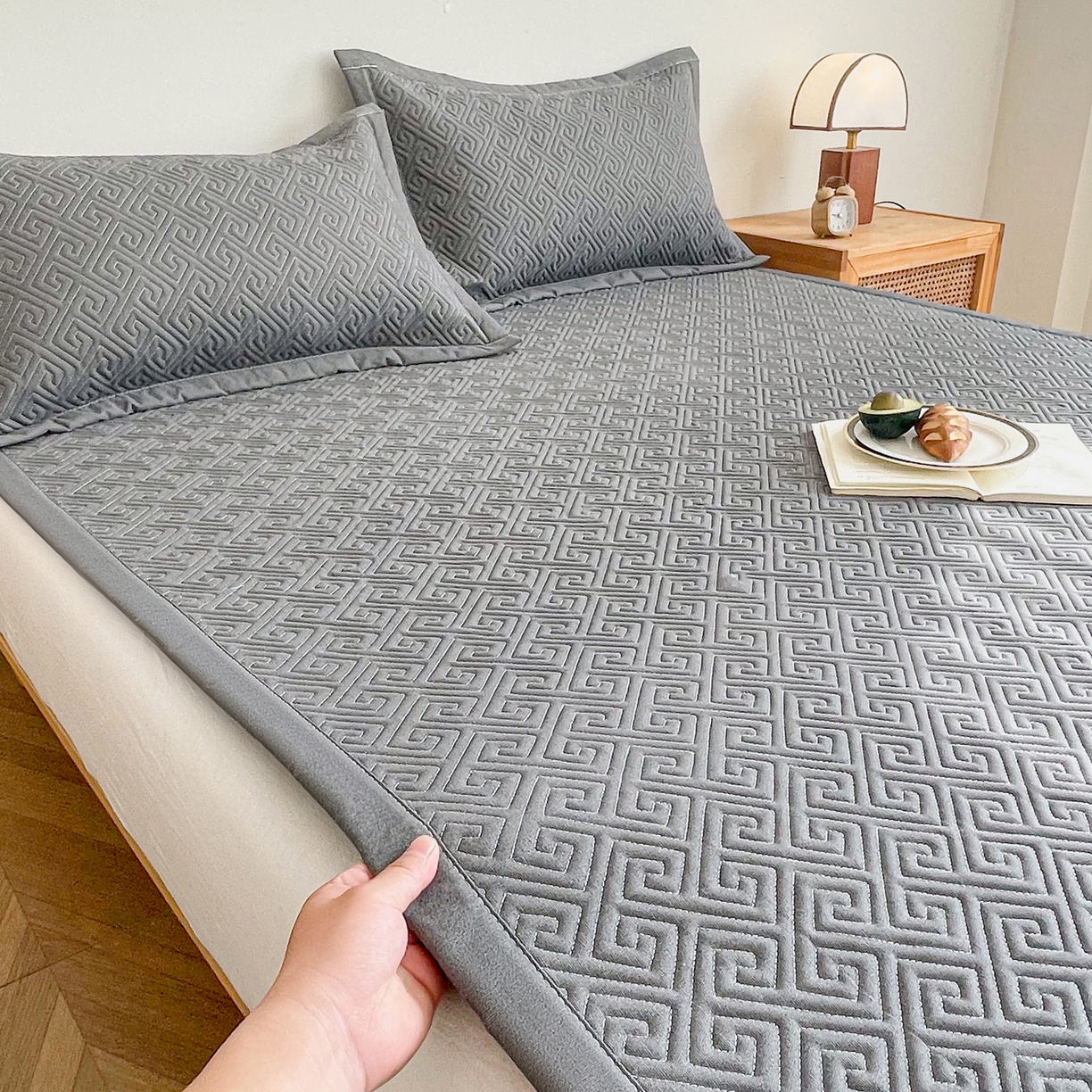 91家纺网 家纺一手货源 找家纺 棉乐町家居 2026新款老粗布床盖床垫大床 床盖 傍晚